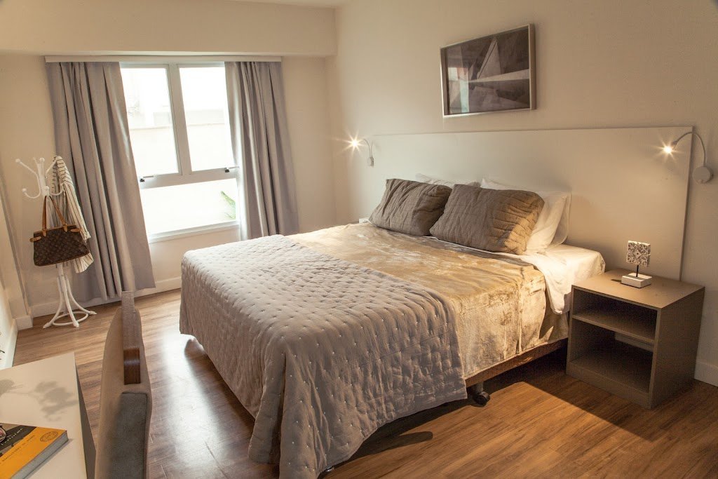Ameris Americas Towhouse Hotel
